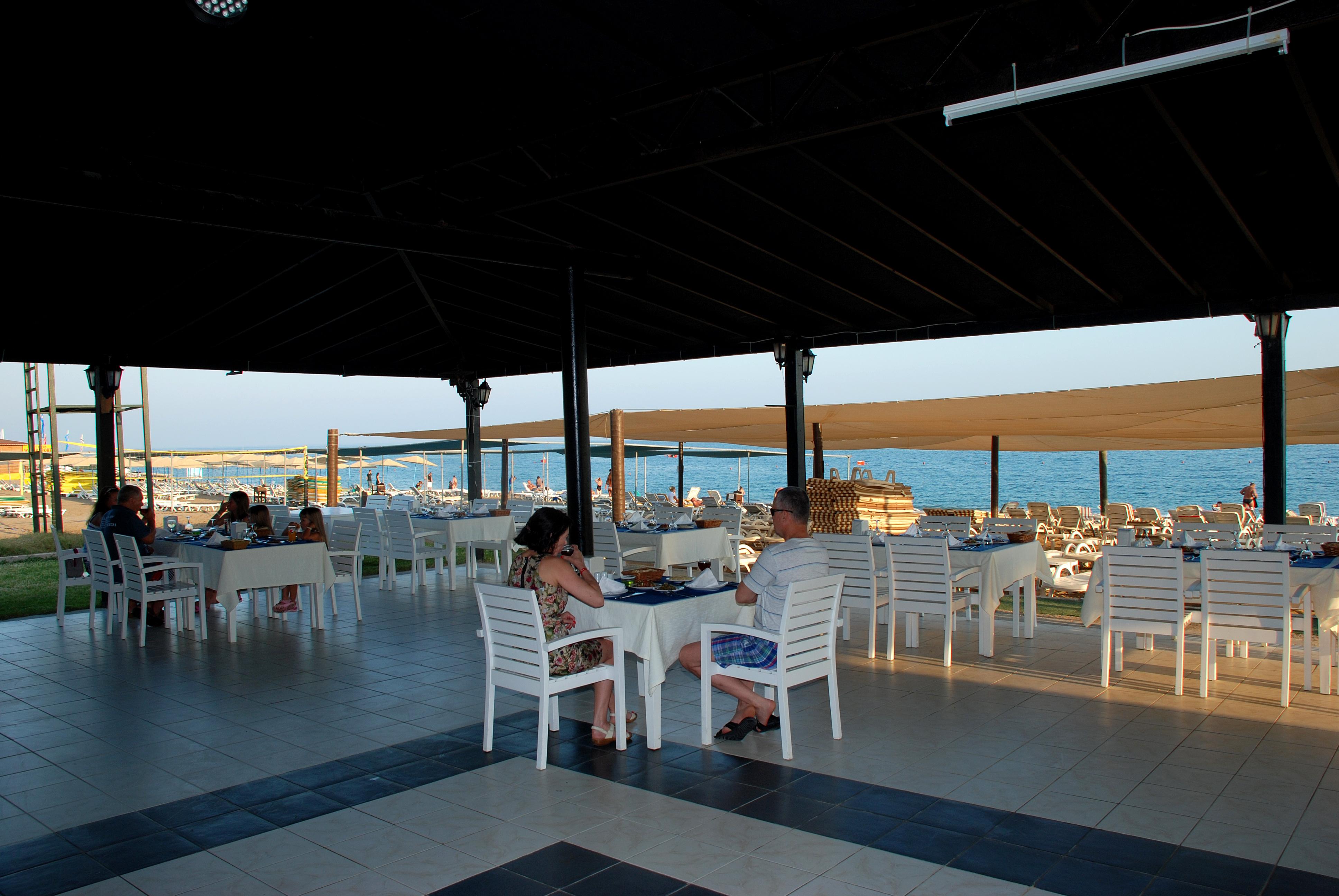 Maya World Hotel All Inclusive Side Exterior photo