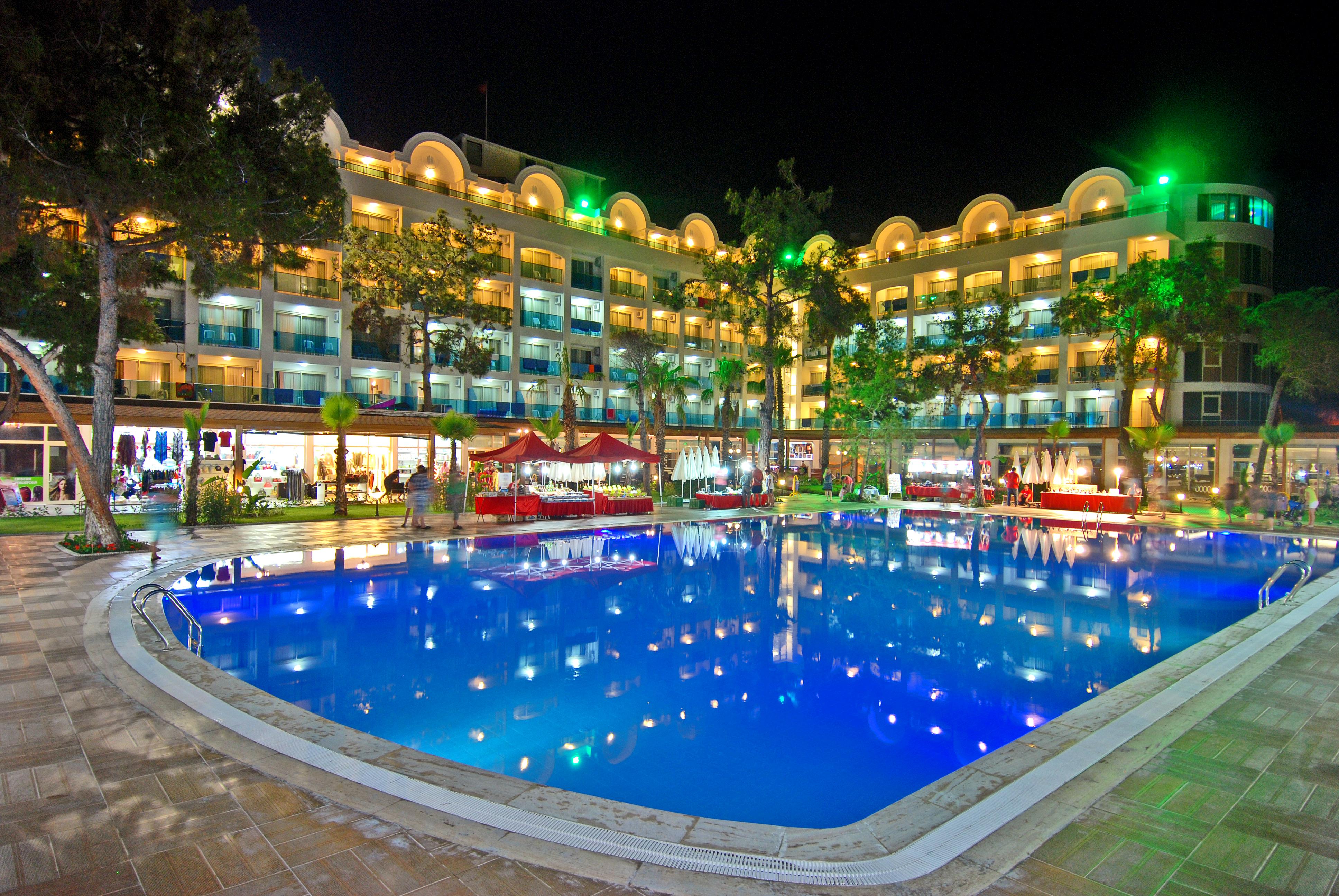 Maya World Hotel All Inclusive Side Exterior photo