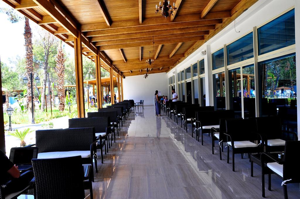 Maya World Hotel All Inclusive Side Exterior photo